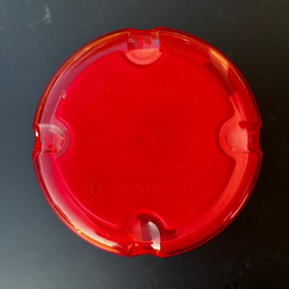 Tupperware Small Red Food Chopper - Picture 4 of 4